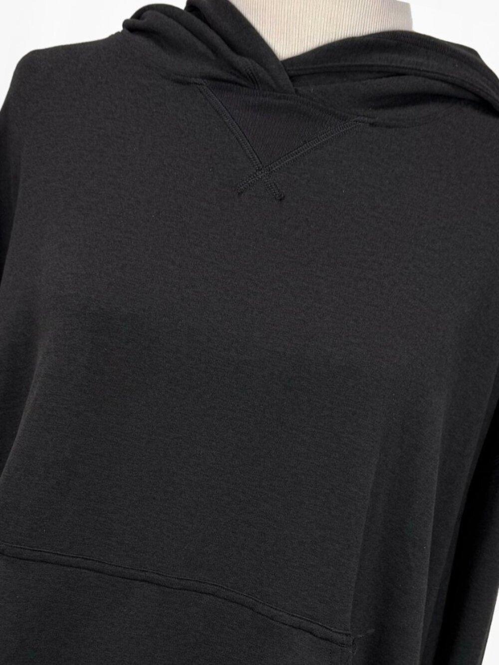 Vuori Women's Size L Halo Modern Pullover Hoodie Black Heather - Picture 5 of 7
